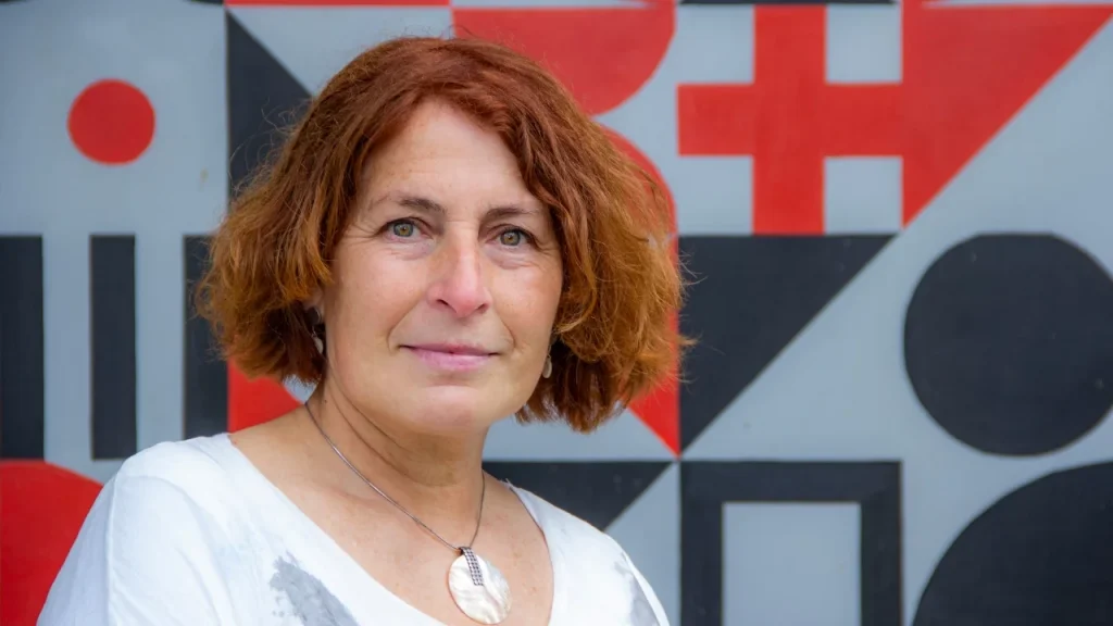 Ángela Herrera, académica de Diseño UV, participa en curso internacional de documentación ICOM