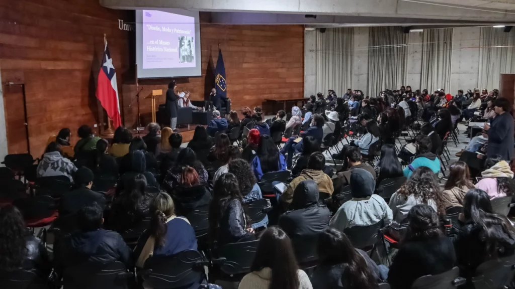 Diseño, moda y patrimonio: expertos revelan las claves de la tradición textil